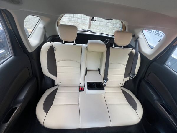 Nissan Note white leather interior 2017 352838845