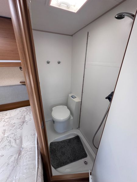 ✨2010 BAILEY PAGEANT 4 BERTH FIXED BED ✨ 352885935
