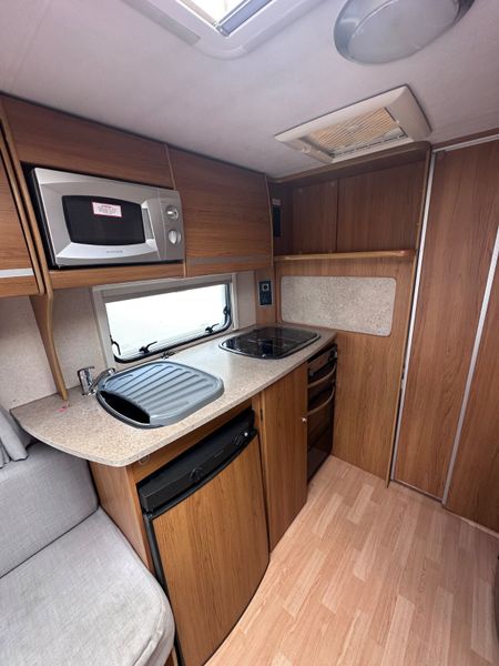 ✨2010 BAILEY PAGEANT 4 BERTH FIXED BED ✨ 352885930