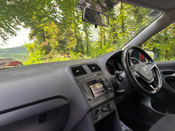 161 Volkswagen Polo 1,0 litre great spec! 353095533