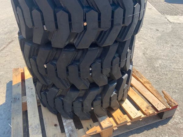 UNUSED CAMSO 33 x 12 -20 RIMS / TYRES......4490. 353096917