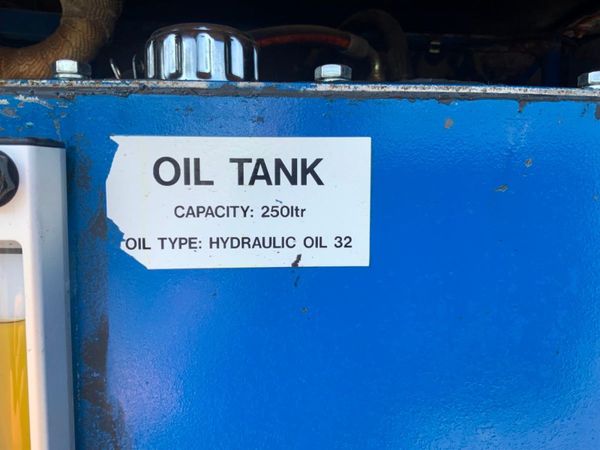 CANOPY ENCLOSED ISUZU 3cyl ENGINE & TANK....544 353097689