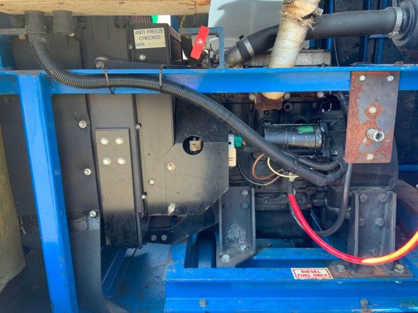 CANOPY ENCLOSED ISUZU 3cyl ENGINE & TANK....544 353097691