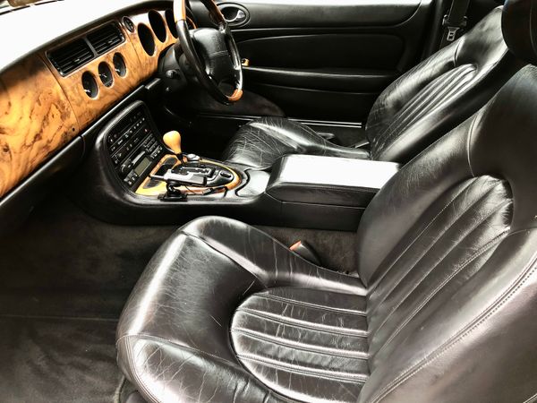 Jaguar XK8 4.0 (NEW NCT) 353107027