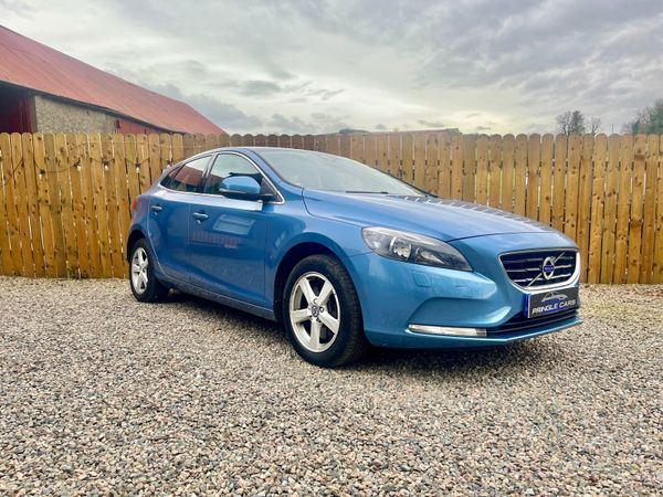 Volvo V40 2015 353125911