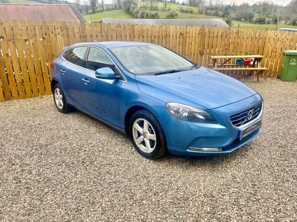 Volvo V40 2015 353125920