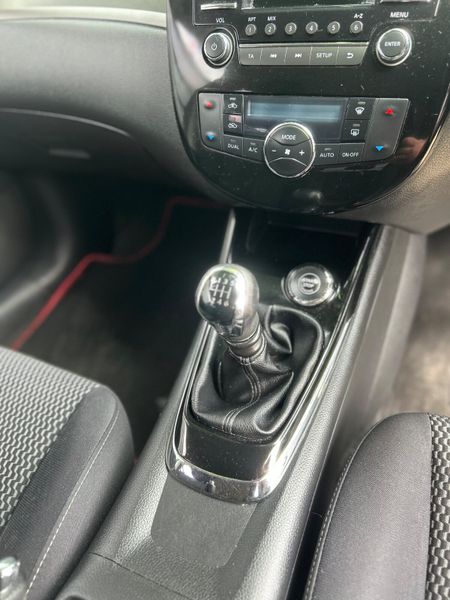 Nissan Pulsar 2016 353164182