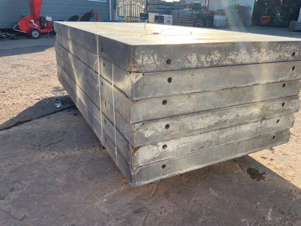 2.5mts x 1.25mts MEVA SHUTTERING PANS......6556. 353221364