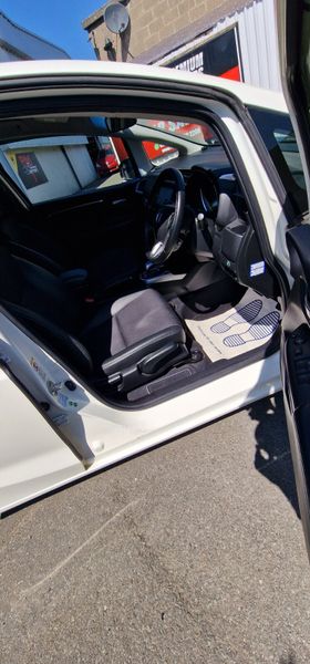 Honda Fit Hybrid 353256368