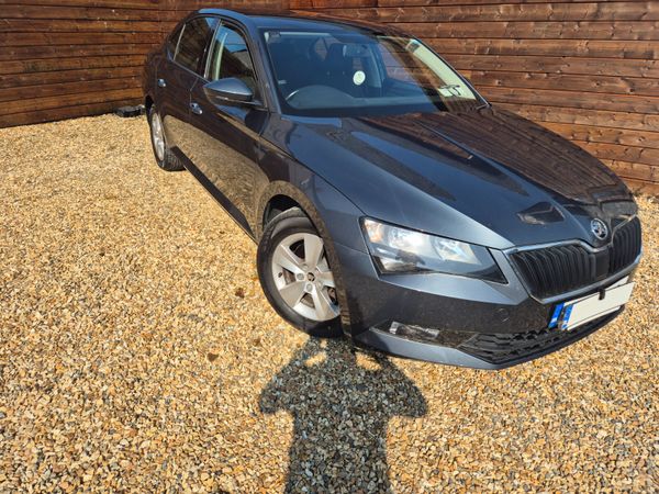 Skoda Superb 2017 (Automatic) 353261141