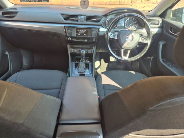 Skoda Superb 2017 (Automatic) 353261190