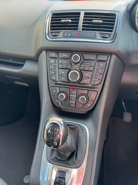 151 Opel Meriva SC 1.6CDTI.. Low KMs 353313614