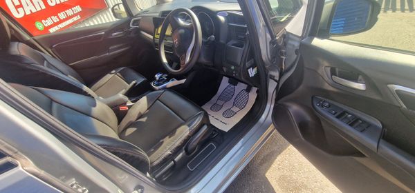 Honda Fit Hybrid Automatic 353529618