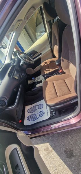Toyota Aqua Hybrid 353530690