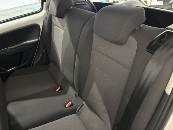Volkswagen up! 1.0  MOVE Manual 60PS 5DR 353715939