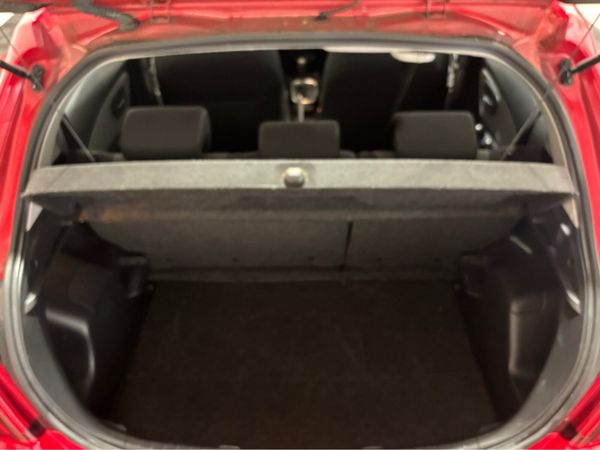 Toyota Yaris 1.5 HYBRID IRISH CAR AUTO 353715969