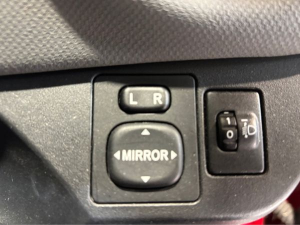 Toyota Yaris 1.5 HYBRID IRISH CAR AUTO 353715971