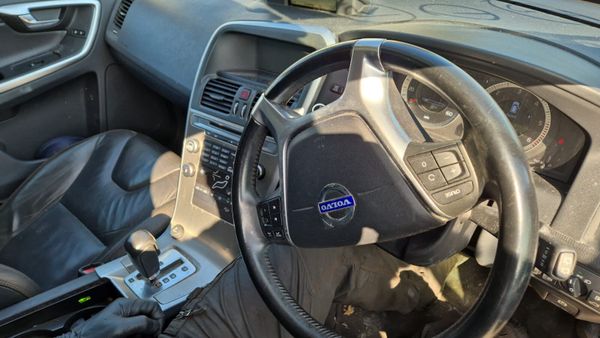 2011 VOLVO XC60 2.4 DIESEL FOR BREAKING! 353772287