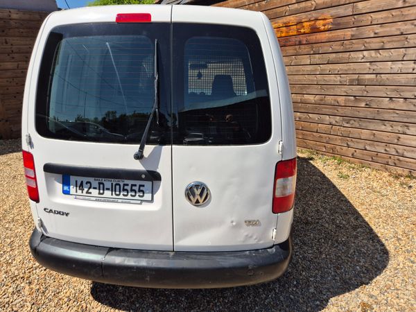 VW Caddy 2014 (142) 1.6 Tdi 353783786