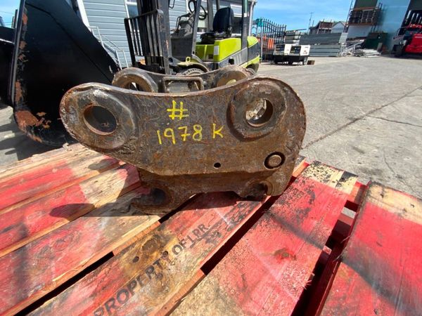 DOUBLE LOCKING MANUAL Q/HITCH..38mm PINS. 353800830