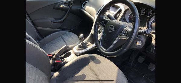 Opel Astra 2015 353838944
