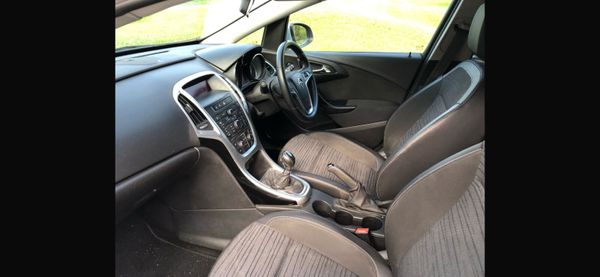 Opel Astra 2015 353838950