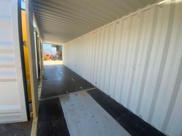 40ft HI CUBE SIDE DOOR SHIPPING CONTAINER...392. 353927581