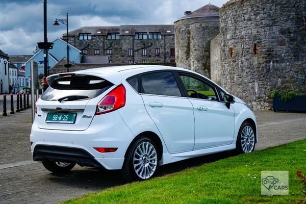 Fiesta Automatic 353944878