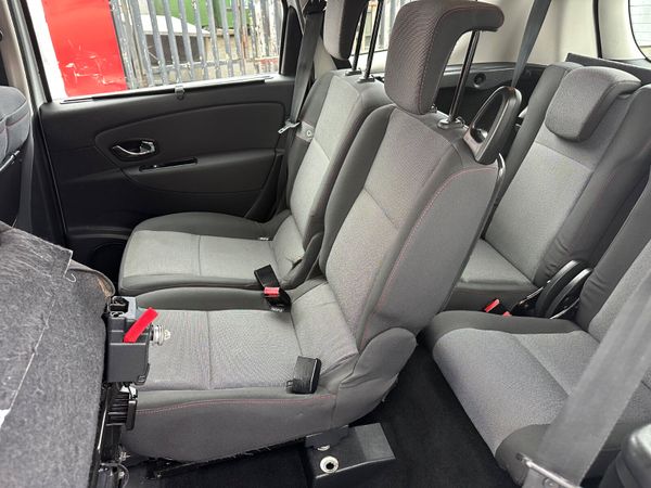 Renault Grand Scenic 1.5DCI LOW KMS 7 SEATER 364031631