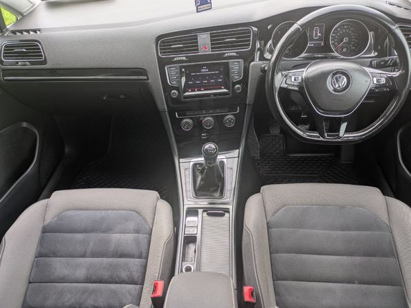 Volkswagen Golf  Edition-R ,2.0L TDI 5DR 150HP 364067361