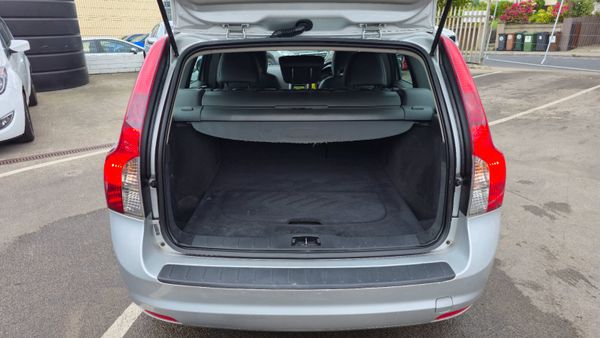 Volvo V50 2010 AA APPROVED 364147499