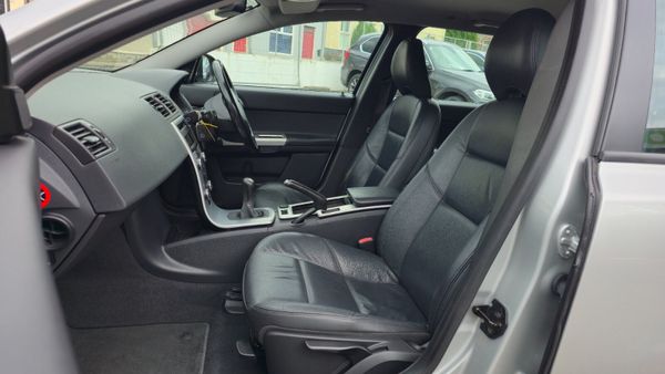 Volvo V50 2010 AA APPROVED 364147501