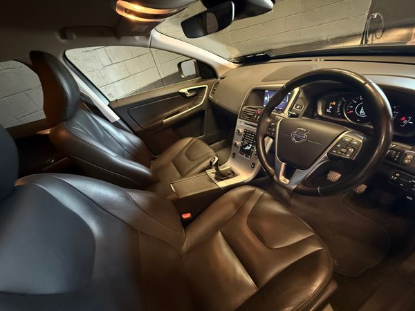 Volvo XC60 2Ltr D4 SE-Nav 364209039