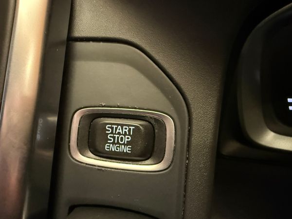 Volvo XC60 2Ltr D4 SE-Nav 364209047