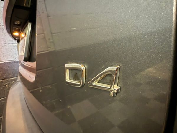 Volvo XC60 2Ltr D4 SE-Nav 364209055