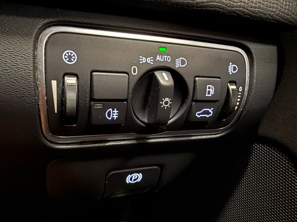 Volvo XC60 2Ltr D4 SE-Nav 364209052