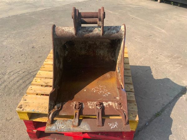 24" DIGGING BUCKET.....45mm PINS.......116. 364220708
