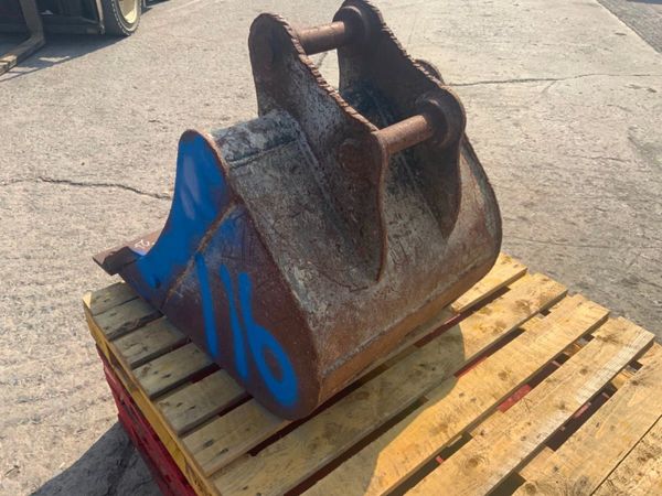 24" DIGGING BUCKET.....45mm PINS.......116. 364220712