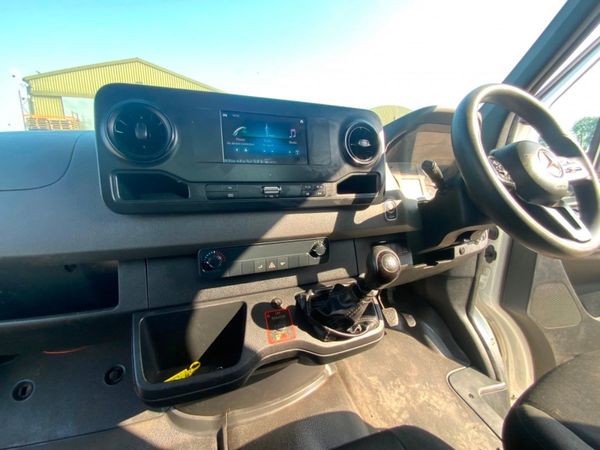 Mercedes-Benz Sprinter 3500kg 14ft Dropside Flat 364245145