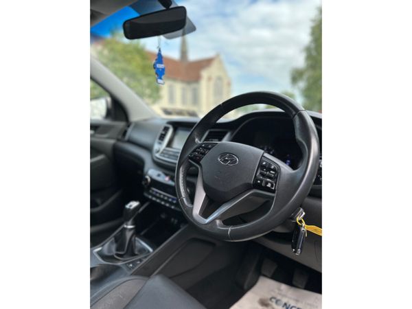 Hyundai Tucson Hyundai Tuscon EXECUTIVE 1.7 5DR 364242224