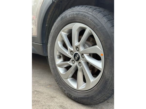 Hyundai Tucson Hyundai Tuscon EXECUTIVE 1.7 5DR 364242220