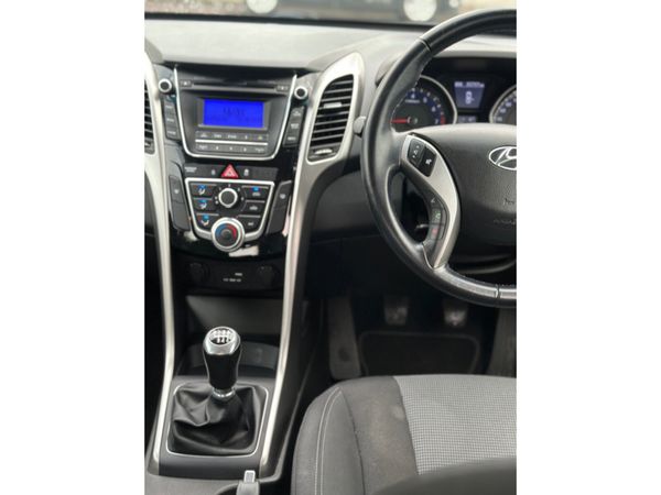 Hyundai i30 I 30 1.4 PETROL CLASSIC 5DR 364242351