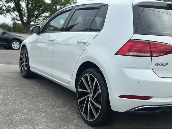 Volkswagen Golf 1.6 TDI SE BLUEMOTION 115PS 5DR 364242581