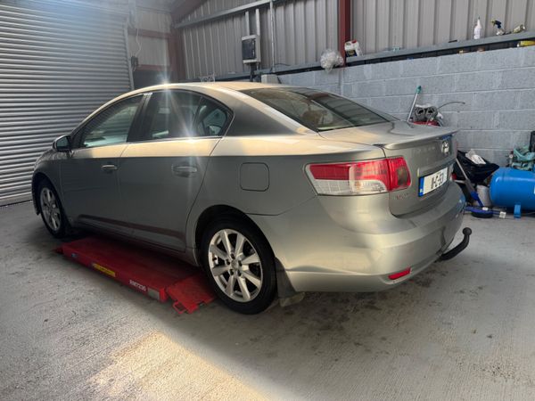 Toyota Avensis 2011 364251252