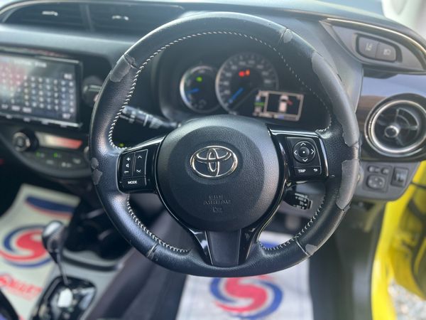 Toyota vitz 2017** hybird low Milage -** 364252594