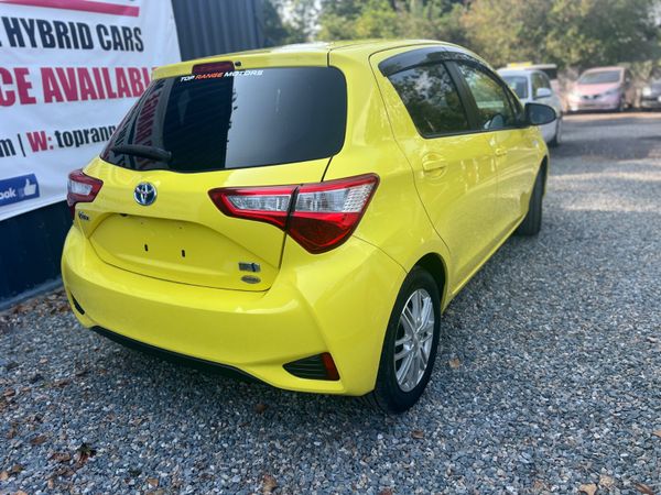 Toyota vitz 2017** hybird low Milage -** 364252608