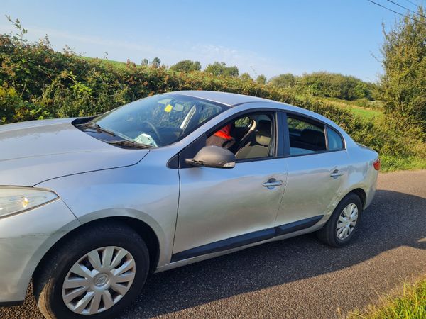 2011 Renault Fluence 1.5Dci Nct08/26 low Km's 364284561