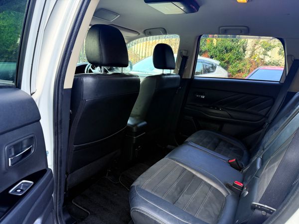 2017 Mitsubishi Outlander PHEV 200BHP 364287940