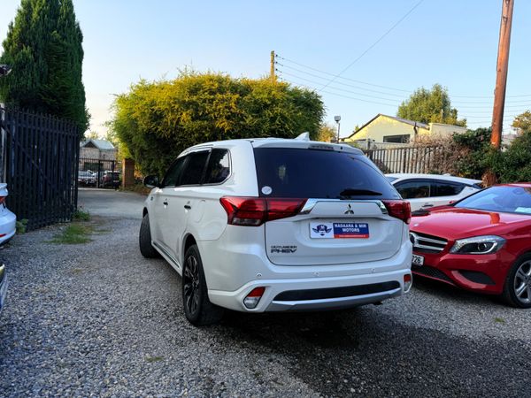 2017 Mitsubishi Outlander PHEV 200BHP 364287954