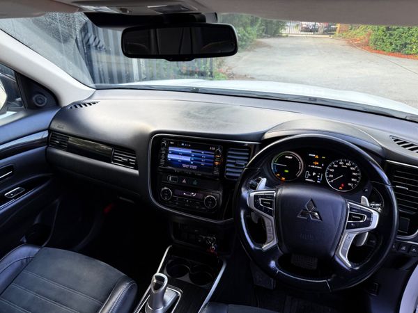 2017 Mitsubishi Outlander PHEV 200BHP 364287950